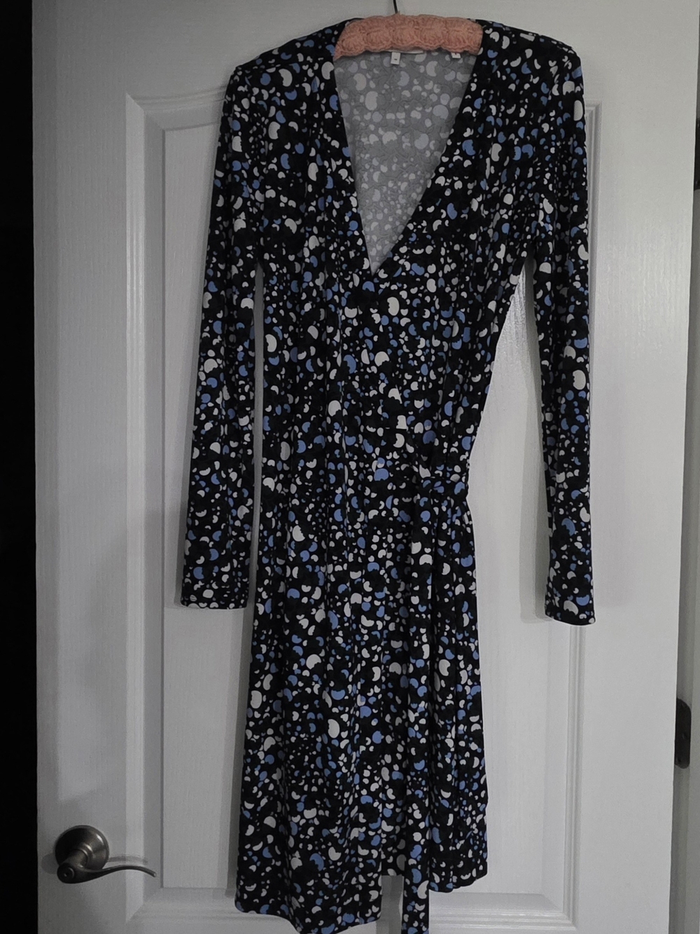 NWOT Lark & Ro Navy Wrap Dress with Light Blue and White Dot Print Medium
